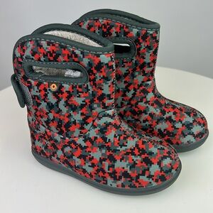 BOGS 11 Damaze Kids Size 9 Faux Fur Lining Waterproof Snow Boots Digital Maze